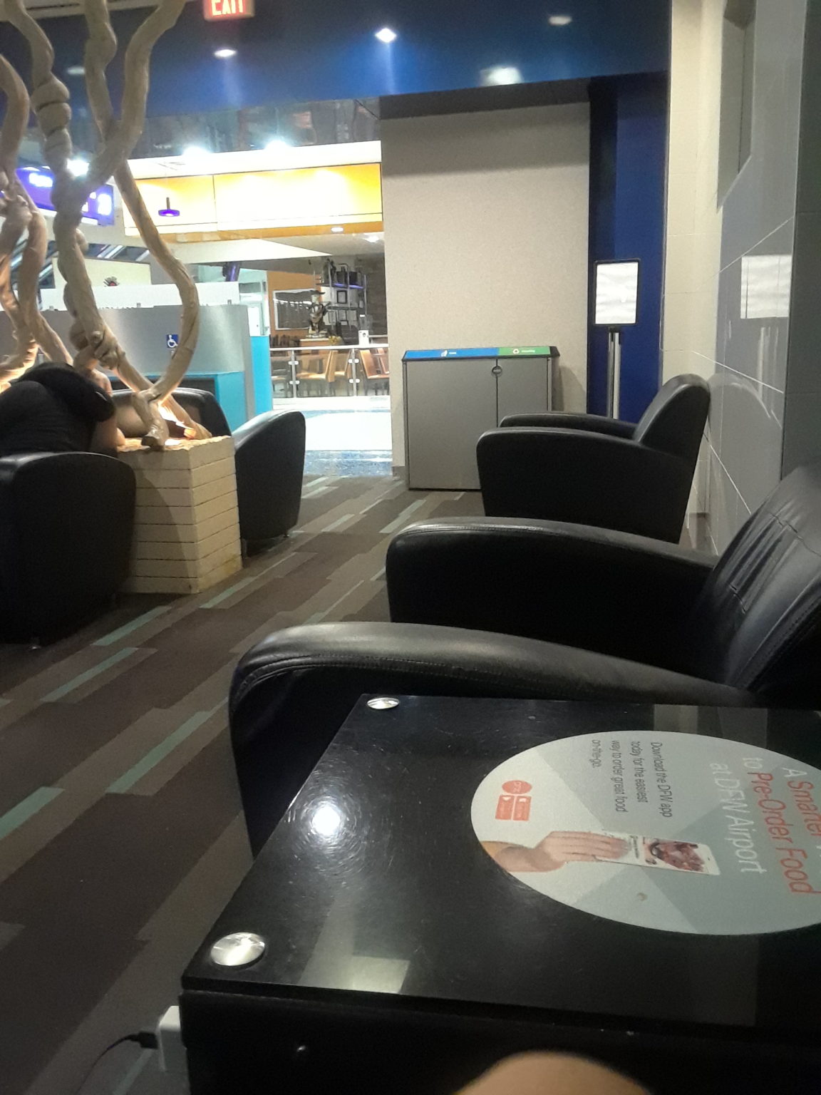 Sleeping In Dallas-Fort Worth Airport – Sleeping In Airports