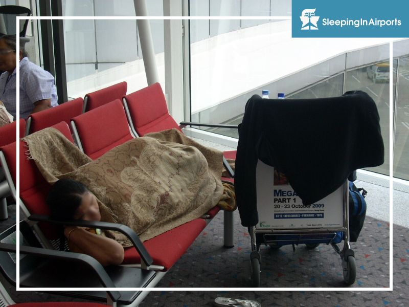 sleeping in hong kong airport